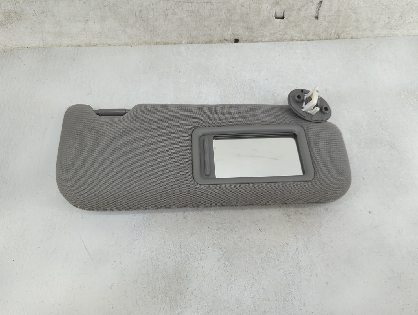 2018-2022 Toyota Camry Sun Visor Shade Replacement Passenger Right Mirror Fits Fits 2018 2019 2020 2021 2022 OEM Used Auto P