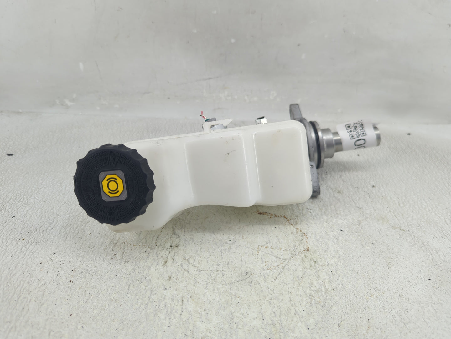 2019-2022 Toyota Corolla Brake Master Cylinder - Oemusedautoparts1.com