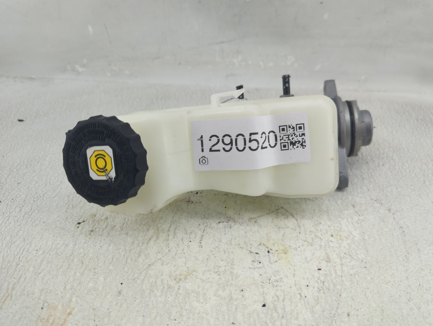 2019-2022 Toyota Corolla Brake Master Cylinder - Oemusedautoparts1.com