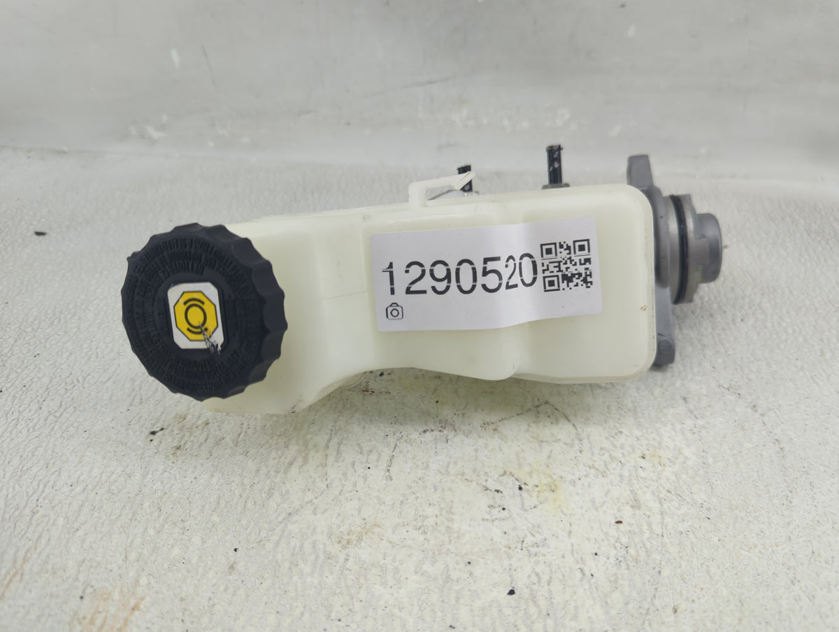 2019-2022 Toyota Corolla Brake Master Cylinder 1290520 - Oemusedautoparts1.com