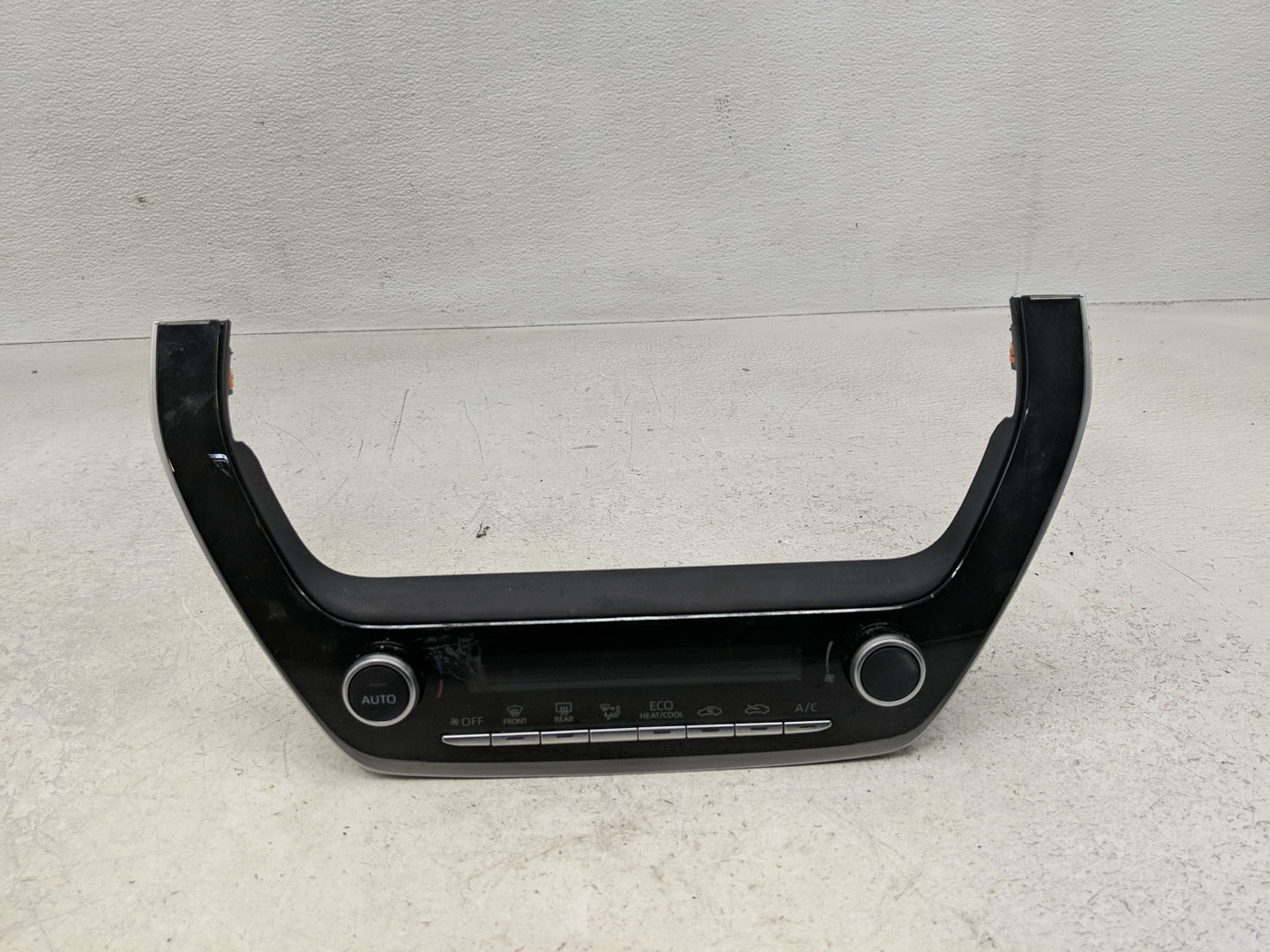 2023 Toyota Corolla Climate Control Module Temperature AC/Heater Replacement Fits OEM Used Auto Parts - Oemusedautoparts1.co