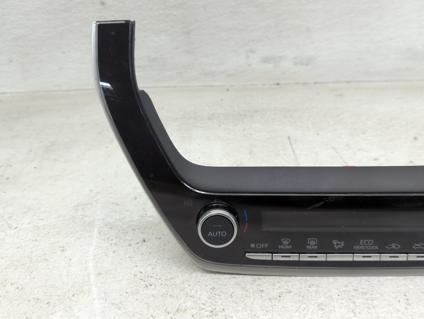 2023 Toyota Corolla Climate Control Module Temperature AC/Heater Replacement P/N:55900-02M00 Fits OEM Used Auto Parts - Oemu
