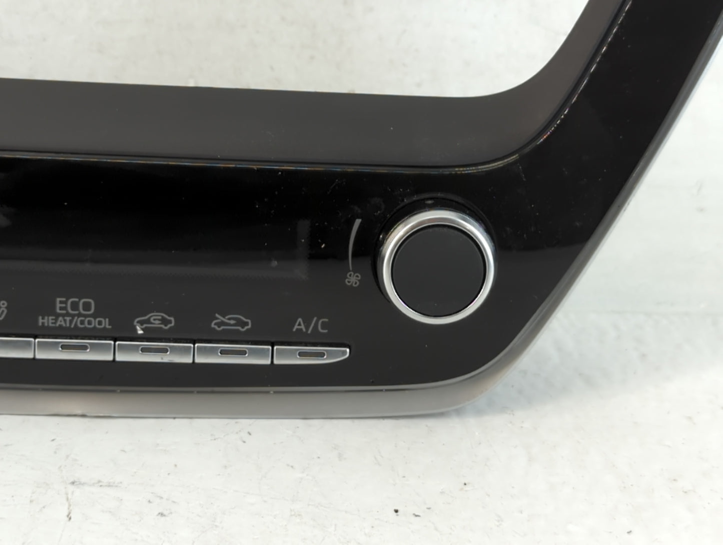 2023 Toyota Corolla Climate Control Module Temperature AC/Heater Replacement P/N:75R529 Fits OEM Used Auto Parts - Oemusedau