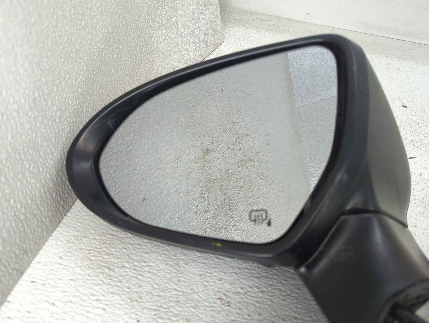 2022 Toyota Gr86 Driver Side View Mirror - Left Door Mirror OEM Used - Oemusedautoparts1.com