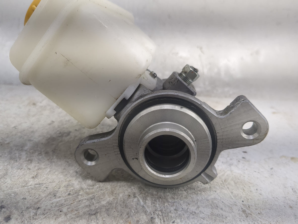 2022-2022 Toyota Gr86 Brake Master Cylinder - Oemusedautoparts1.com