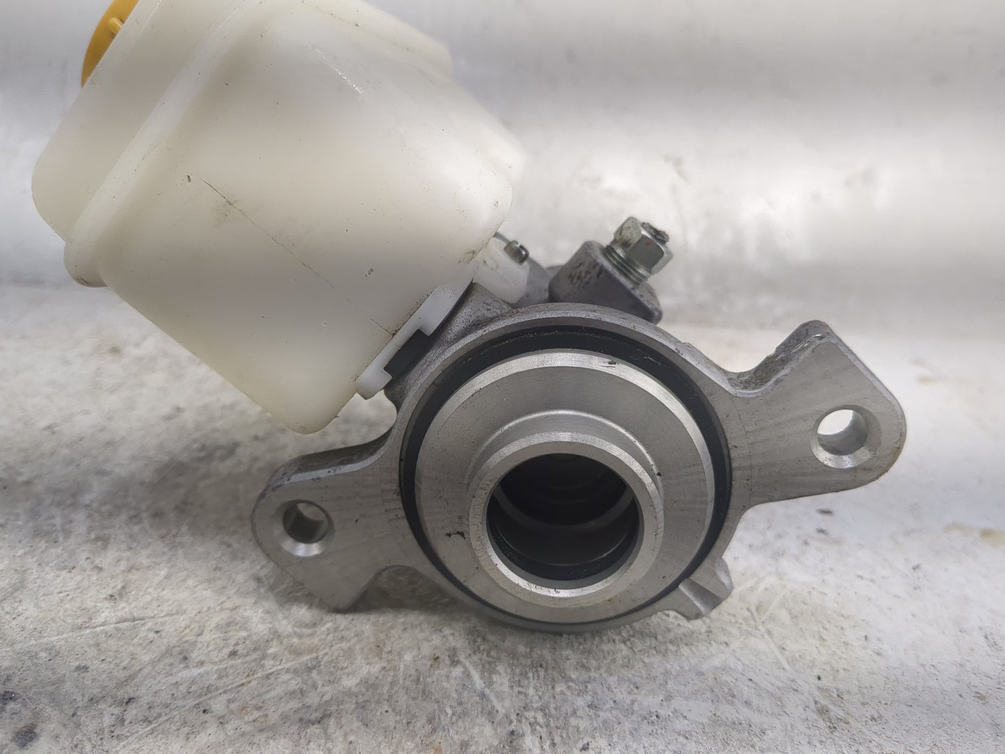 2022-2022 Toyota Gr86 Brake Master Cylinder - Oemusedautoparts1.com