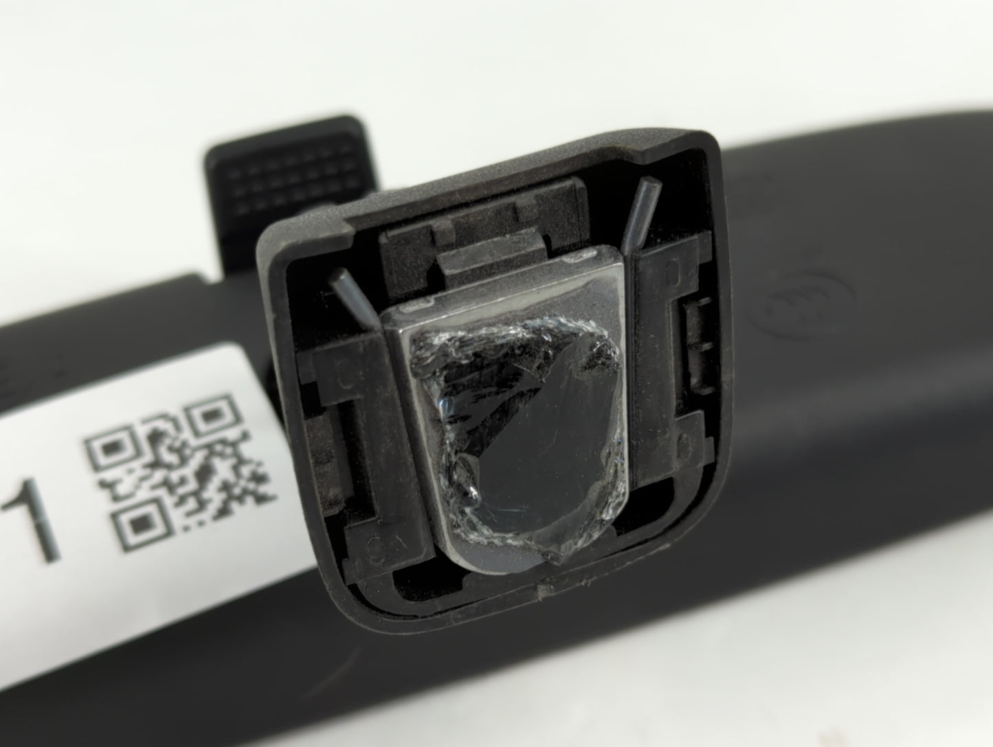 2022 Toyota Gr86 Interior Rear View Mirror Replacement OEM P/N:E4012197 E4022197, E4042197 Fits OEM Used Auto Parts - Oemuse