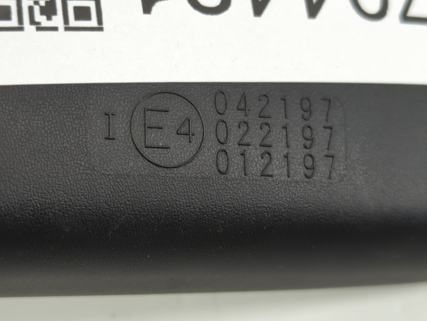 2022 Toyota Gr86 Interior Rear View Mirror Replacement OEM P/N:E4012197 E4022197, E4042197 Fits OEM Used Auto Parts - Oemuse