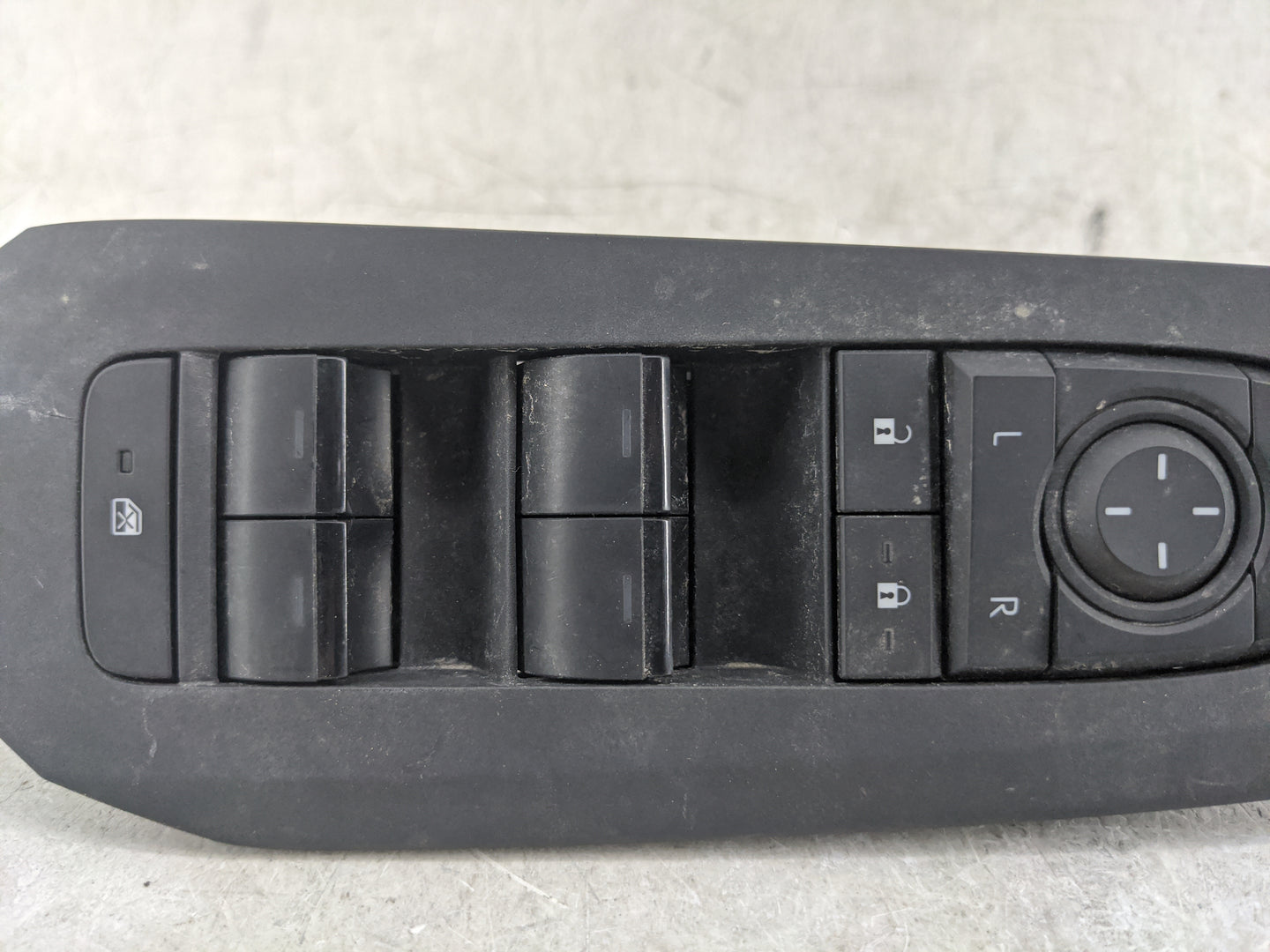 2023 Toyota Prius Master Power Window Switch Replacement Driver Side Left P/N:84040-47160 TM4716 676-3e31 Fits OEM Used Auto