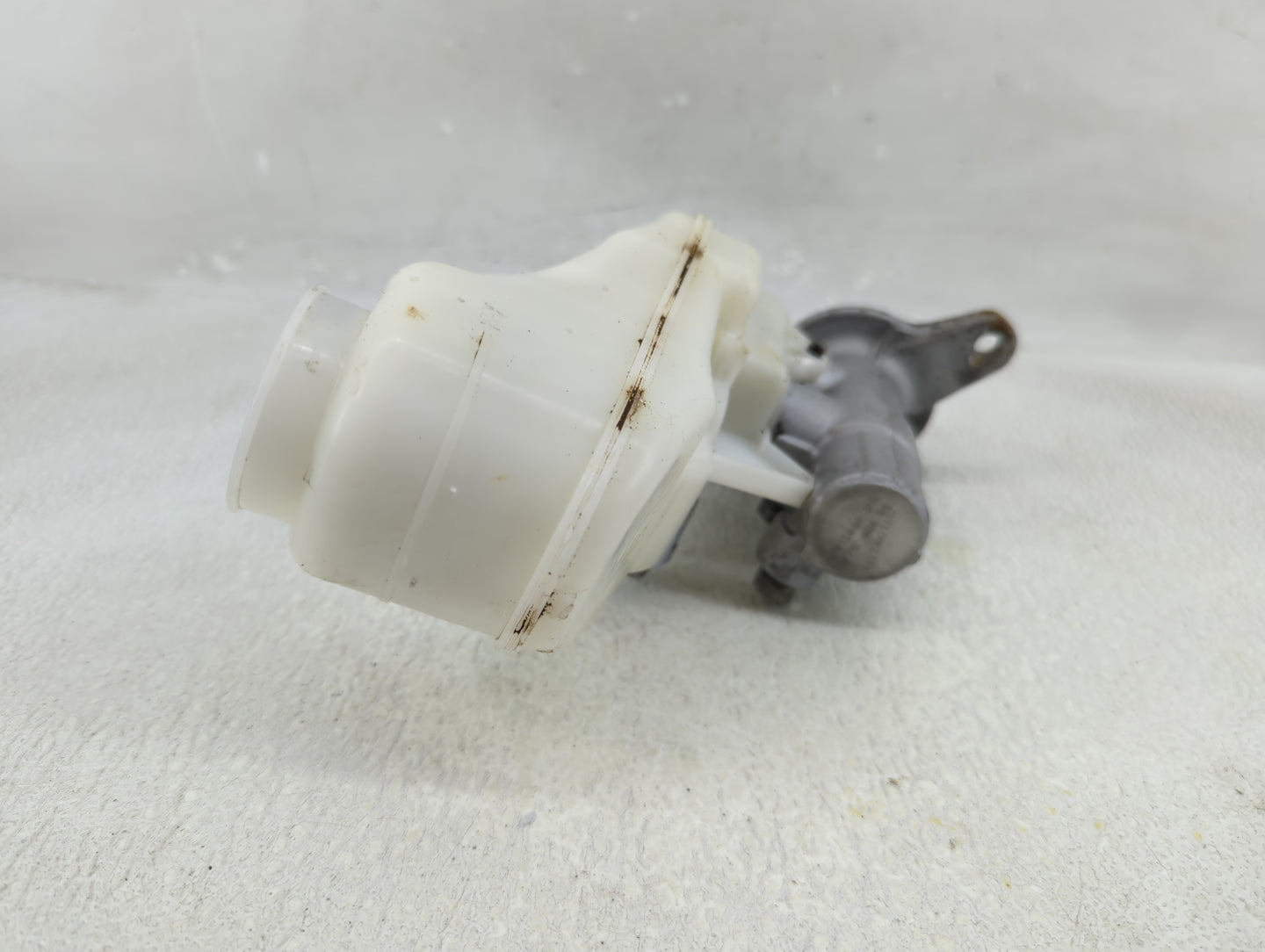2019-2022 Toyota Rav4 Brake Master Cylinder - Oemusedautoparts1.com