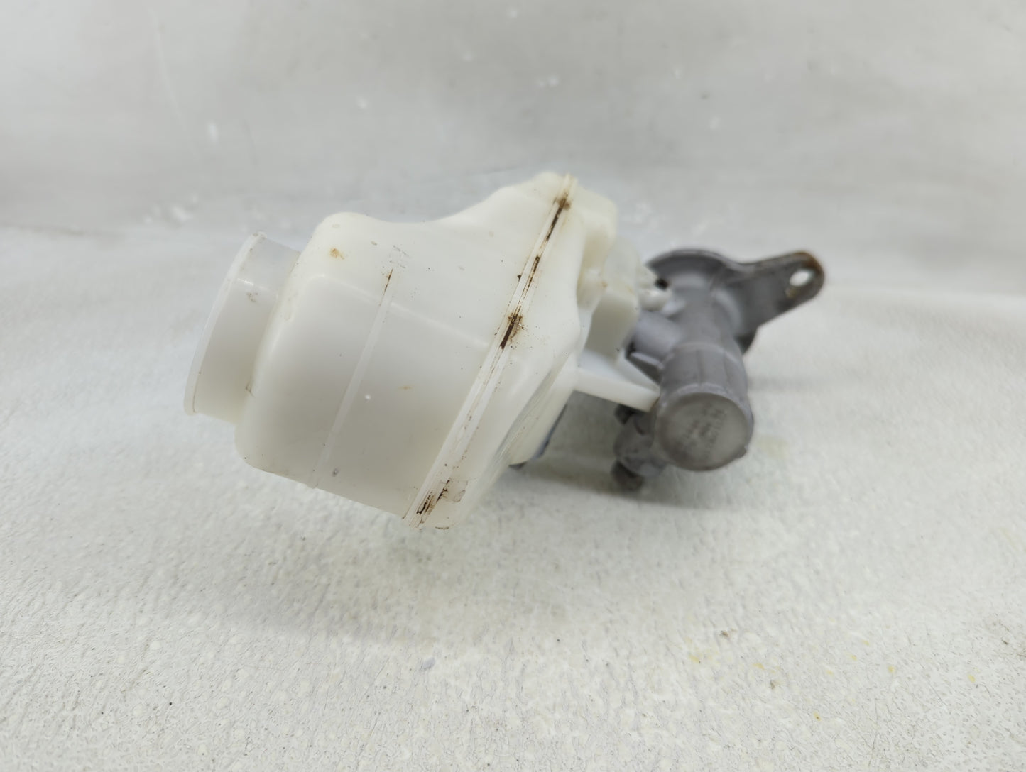 2019-2022 Toyota Rav4 Brake Master Cylinder - Oemusedautoparts1.com