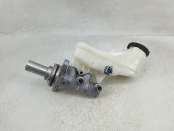 2019-2022 Toyota Rav4 Brake Master Cylinder - Oemusedautoparts1.com