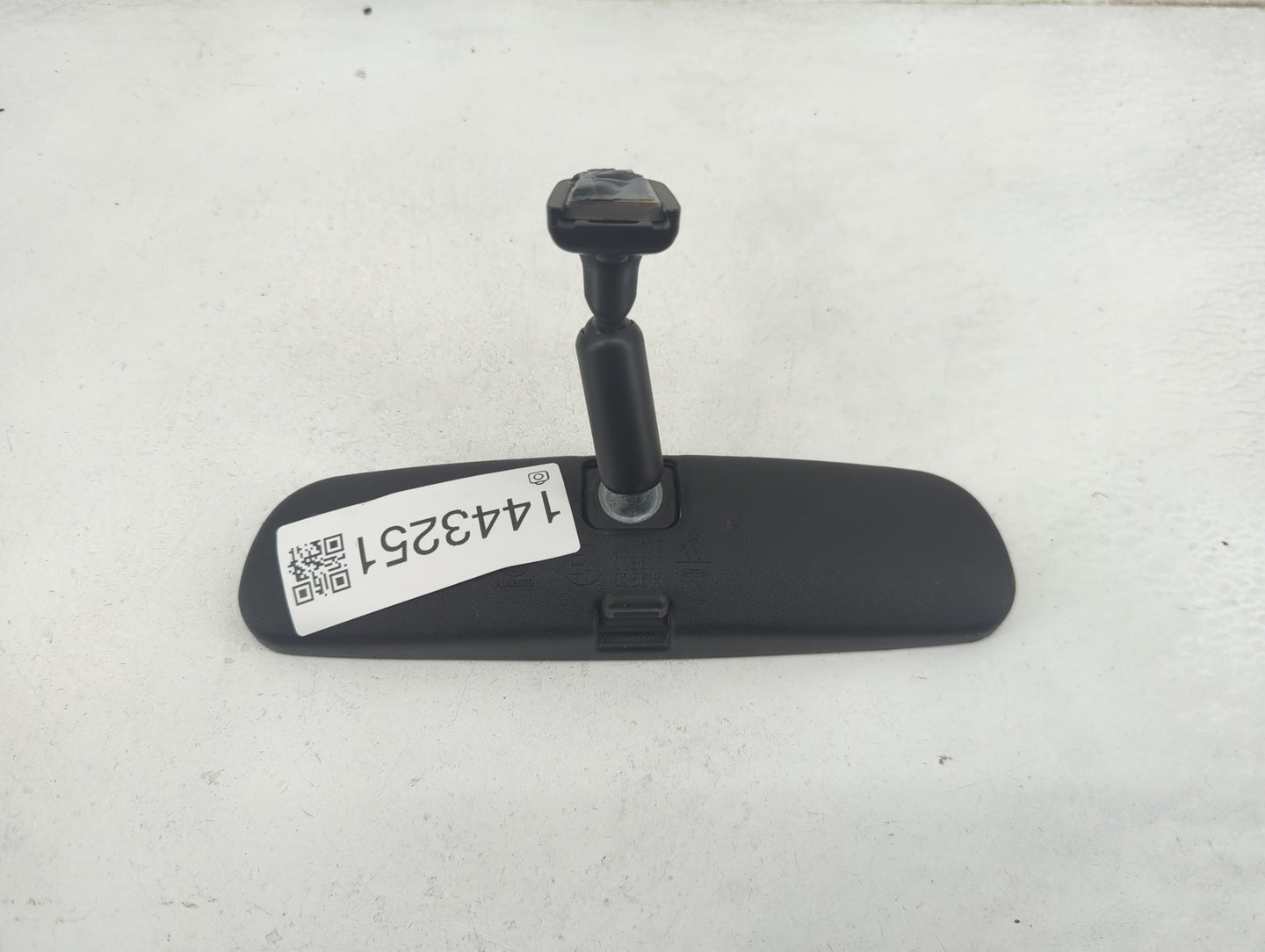 2016-2022 Toyota Rav4 Interior Rear View Mirror Replacement OEM P/N:E11025617 E11015617 Fits OEM Used Auto Parts - Oemusedau