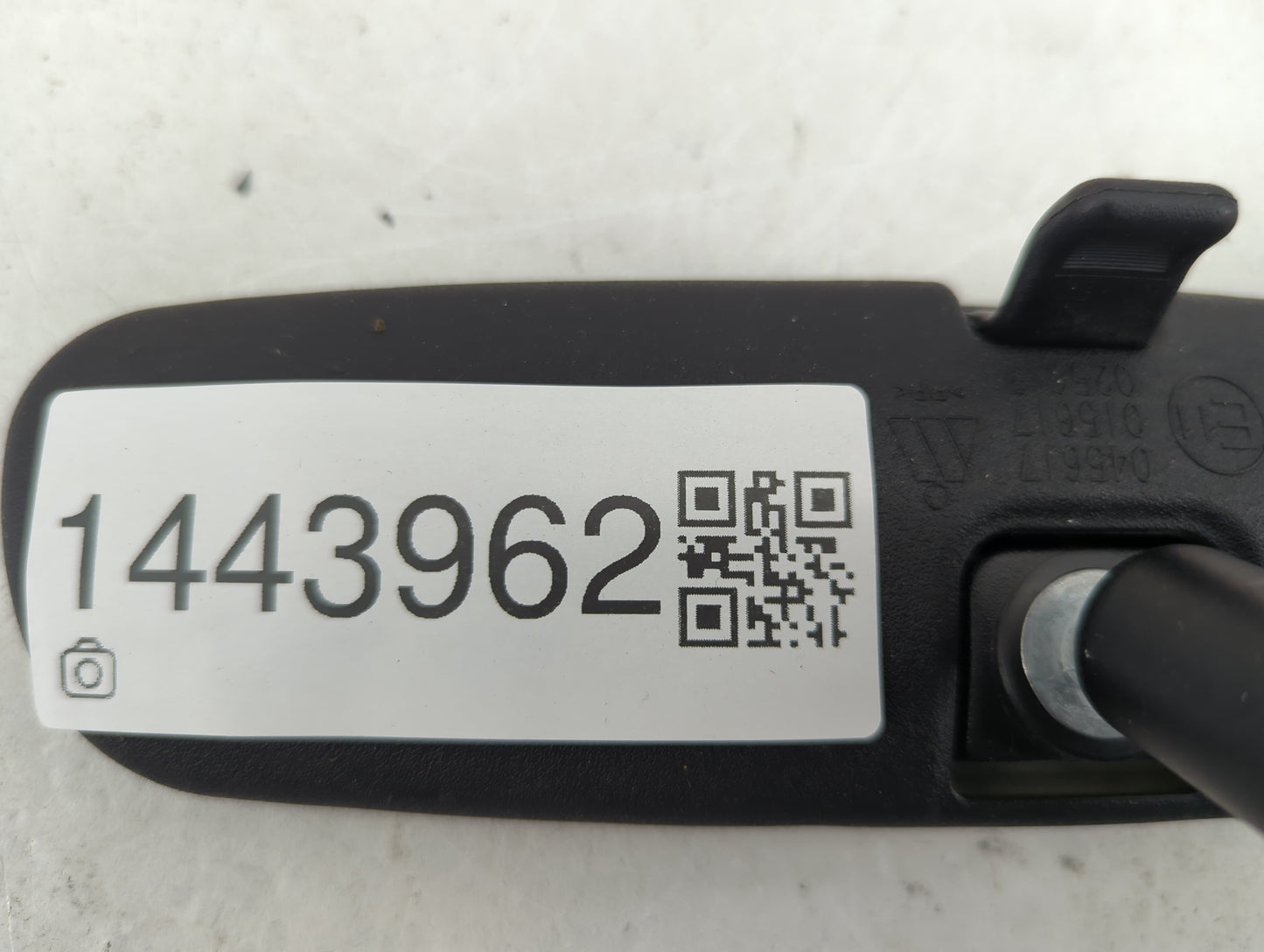 2016-2022 Toyota Rav4 Interior Rear View Mirror Replacement OEM P/N:E11025617 E11015617 Fits OEM Used Auto Parts - Oemusedau
