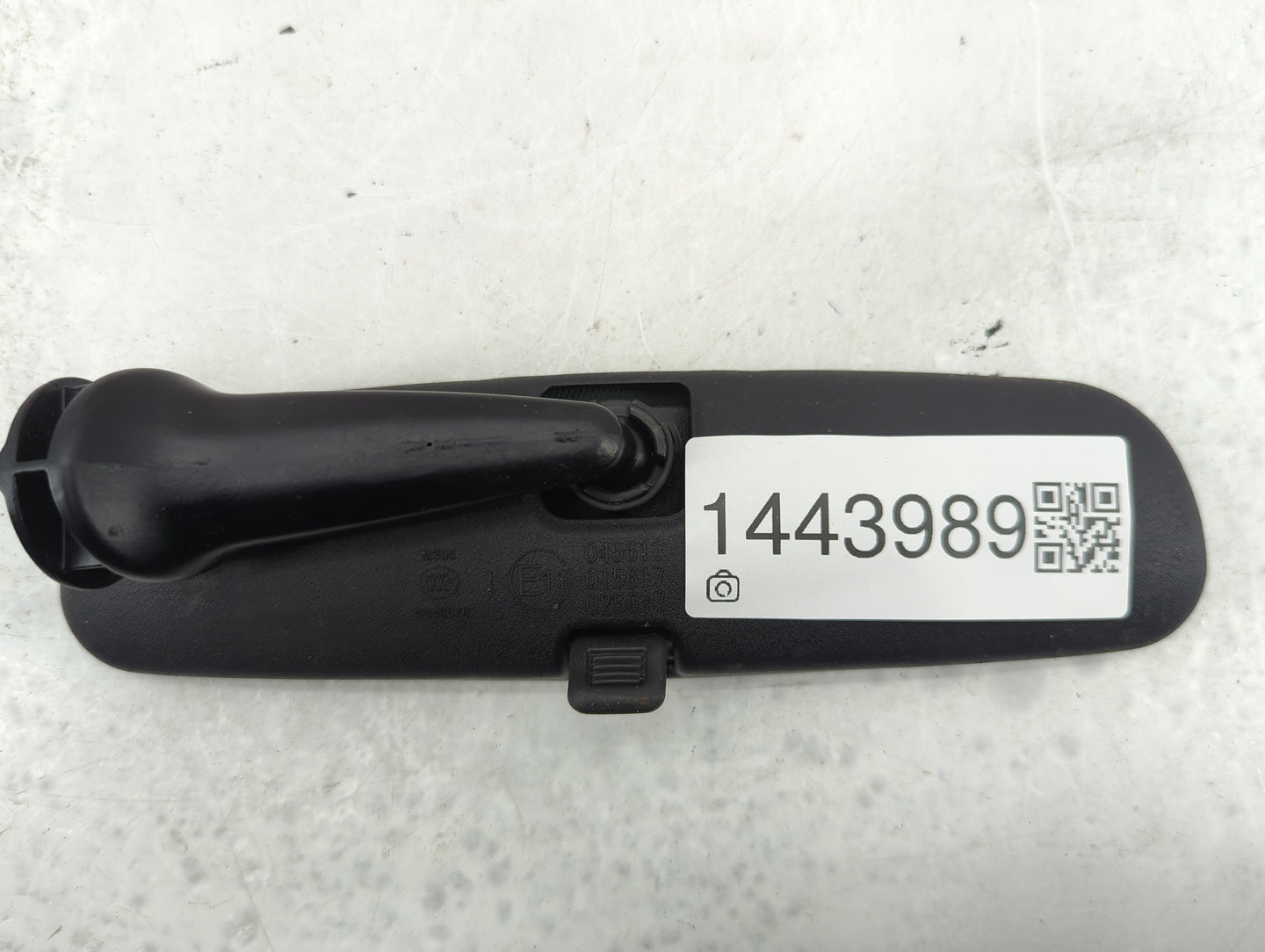 2016-2022 Toyota Rav4 Interior Rear View Mirror Replacement OEM P/N:E11025617 E11015617 Fits OEM Used Auto Parts - Oemusedau