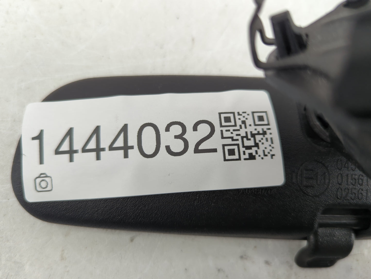 2016-2022 Toyota Rav4 Interior Rear View Mirror Replacement OEM P/N:E11025617 E11015617 Fits OEM Used Auto Parts - Oemusedau
