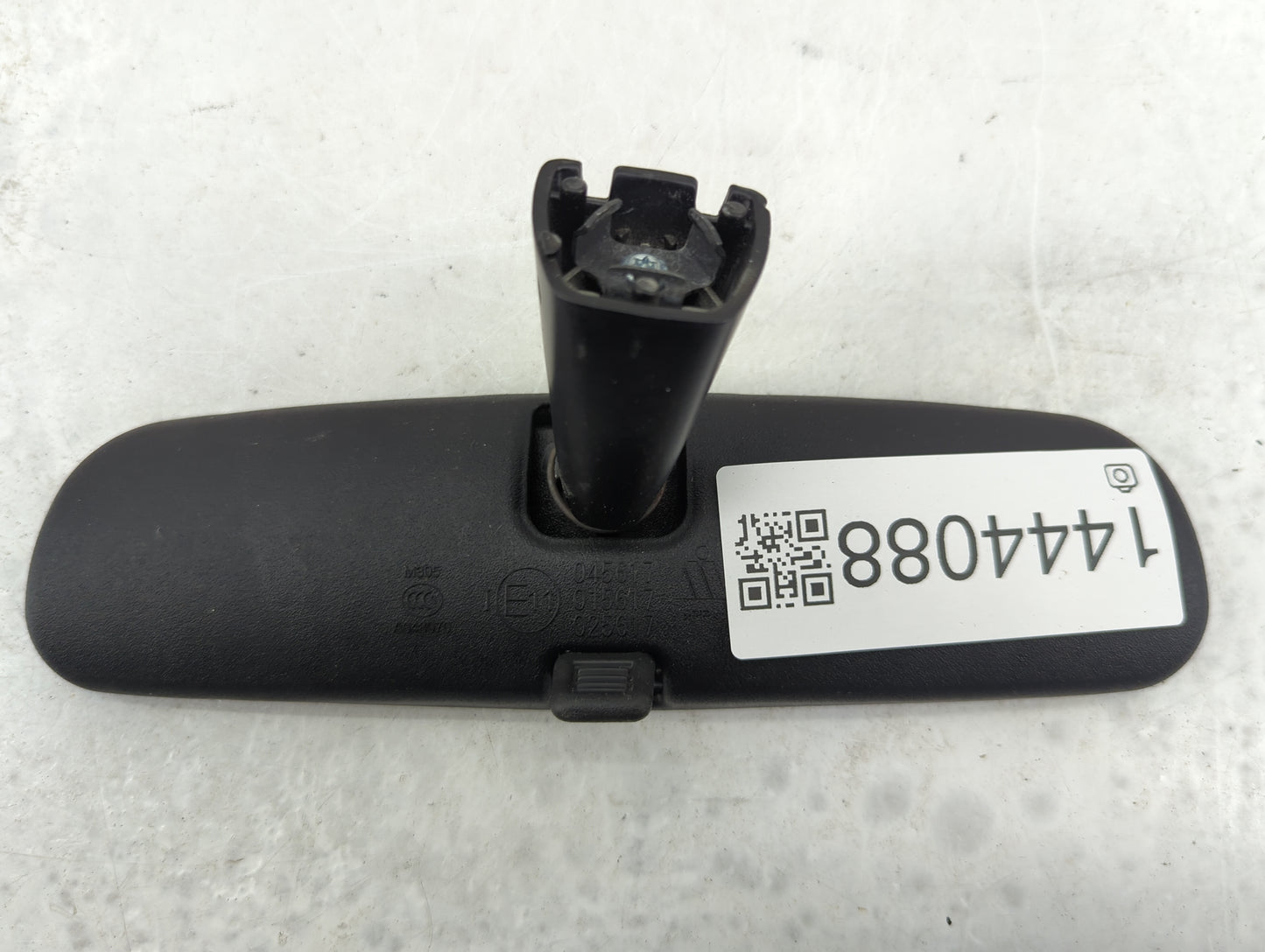2016-2022 Toyota Rav4 Interior Rear View Mirror Replacement OEM P/N:E11025617 E11015617 Fits OEM Used Auto Parts - Oemusedau