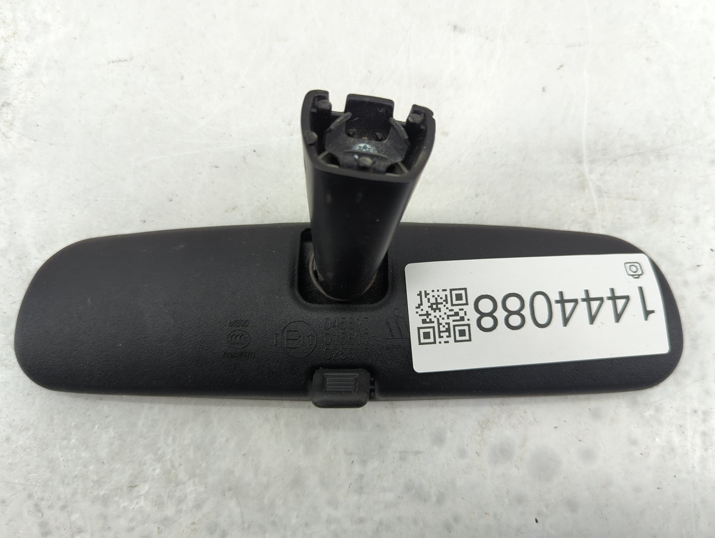 2016-2022 Toyota Rav4 Interior Rear View Mirror Replacement OEM P/N:E11025617 E11015617 Fits OEM Used Auto Parts - Oemusedau
