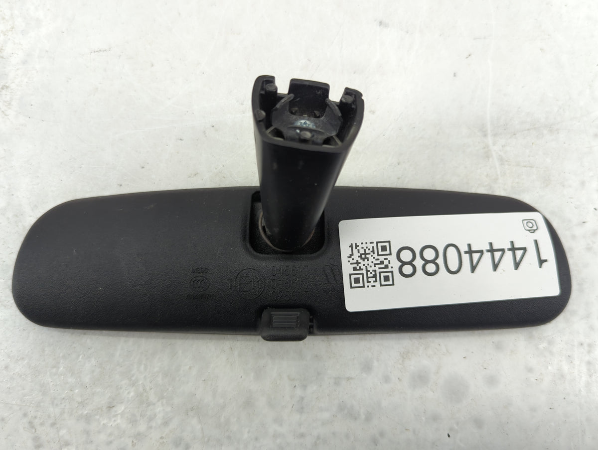 2016-2022 Toyota Rav4 Interior Rear View Mirror Replacement OEM P/N:E11025617 E11015617 Fits OEM Used Auto Parts - Oemusedau