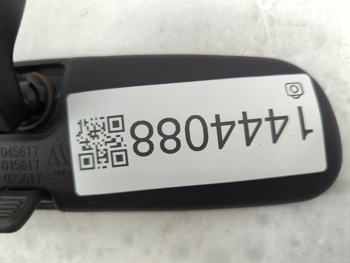 2016-2022 Toyota Rav4 Interior Rear View Mirror Replacement OEM P/N:E11025617 E11015617 Fits OEM Used Auto Parts - Oemusedau