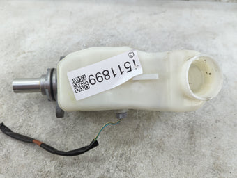 compare product 2019-2022 Toyota Rav4 Brake Master Cylinder 1511899