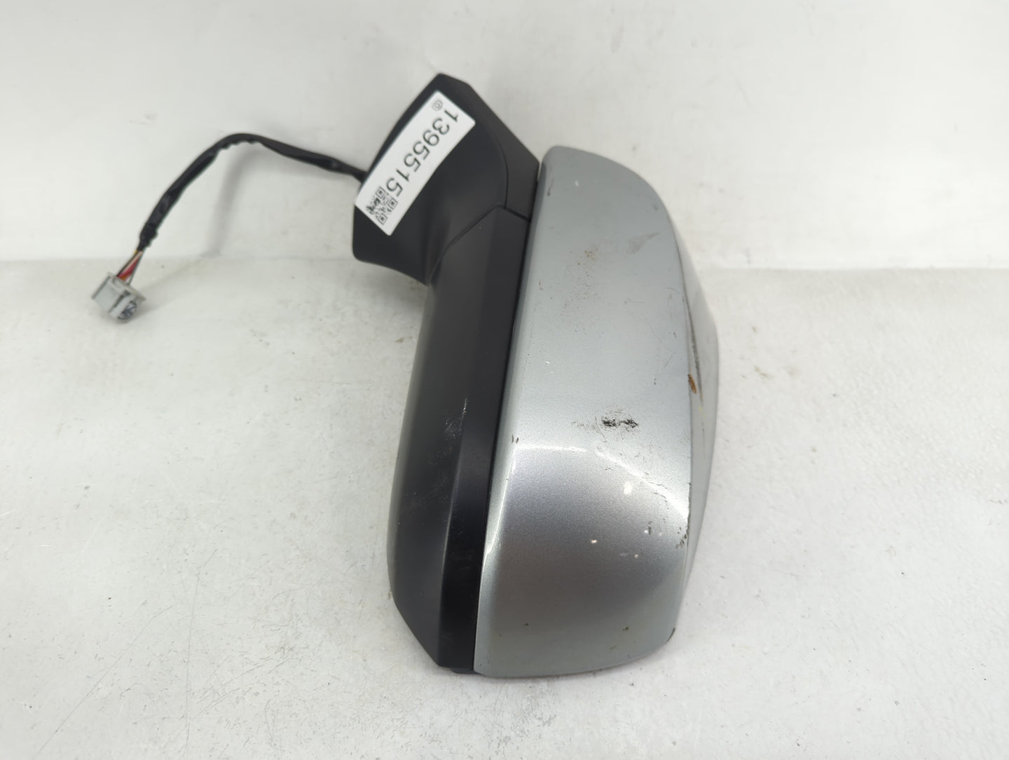 2021-2022 Toyota Sienna Driver Side View Mirror - Left Door Mirror OEM Used - Oemusedautoparts1.com