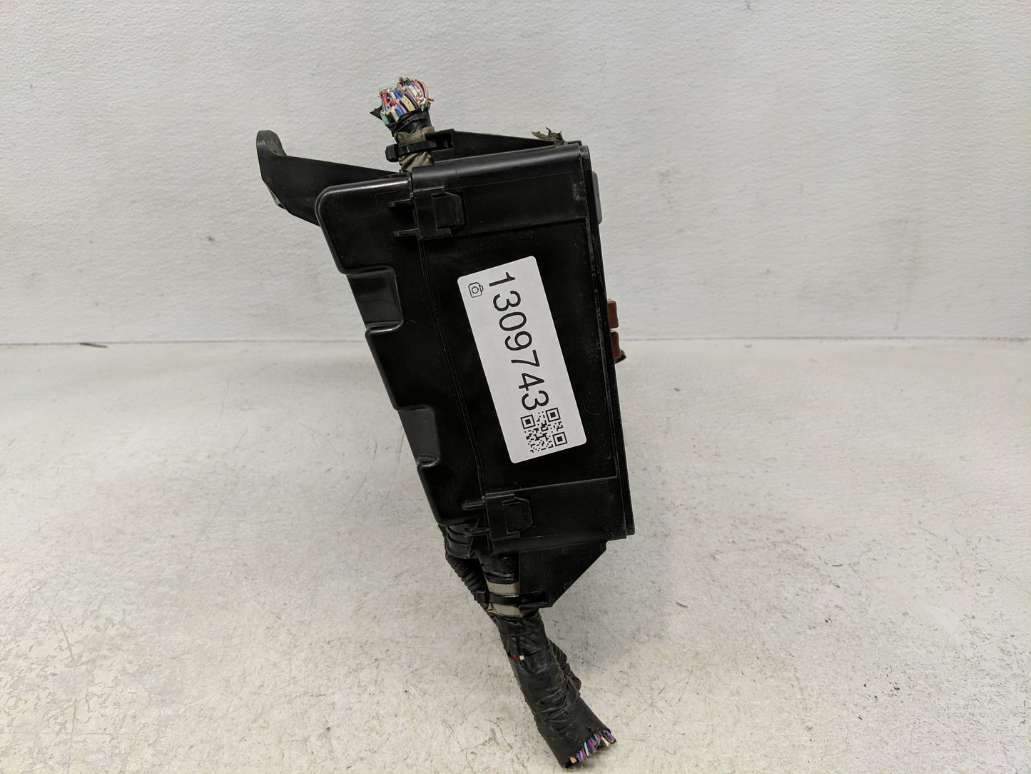 2016-2022 Toyota Tacoma Fusebox Fuse Box Panel Relay Module P/N:82661-0C300 Fits Fits 2016 2017 2018 2019 2020 2021 2022 OEM