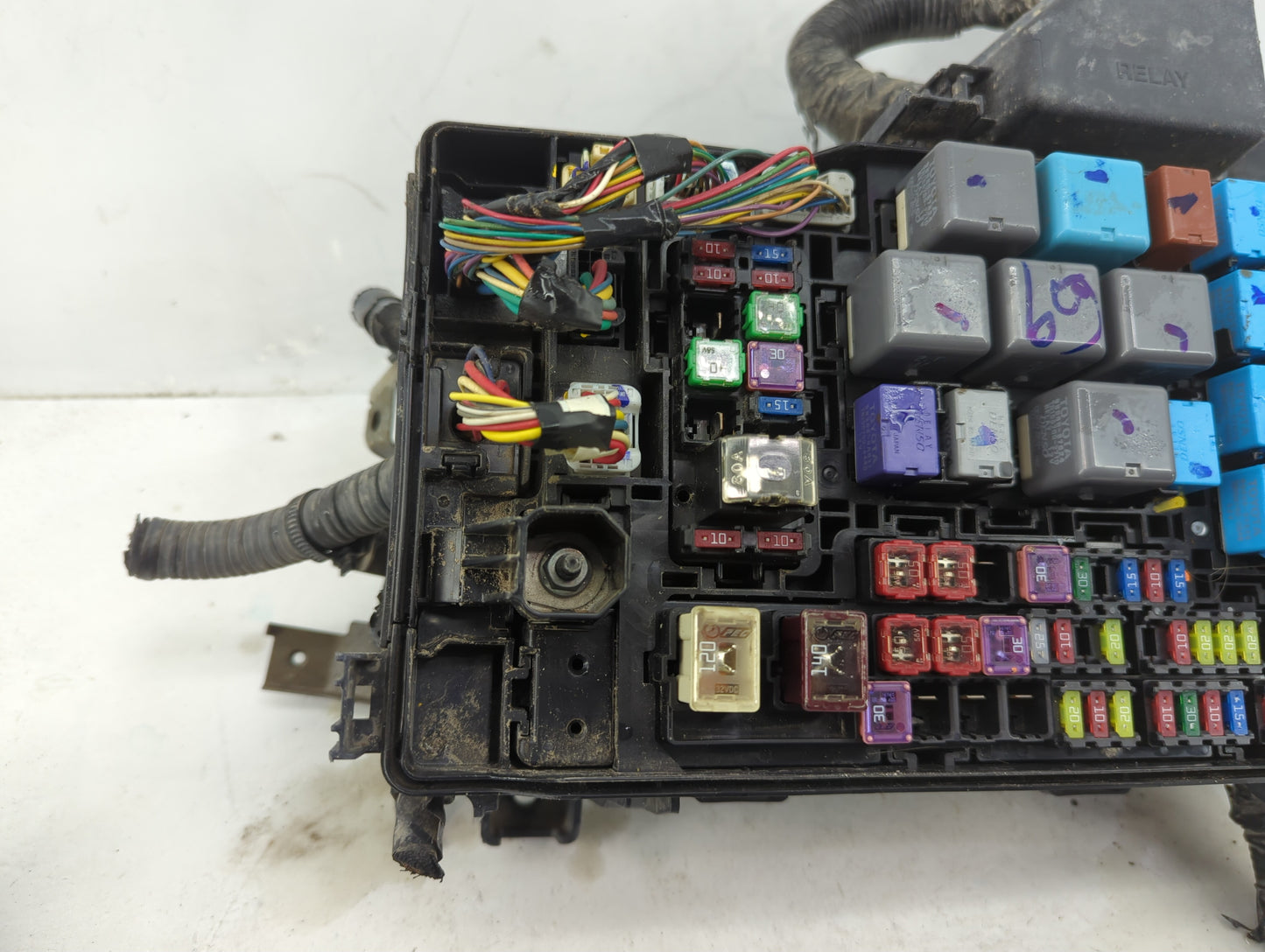 2016-2022 Toyota Tacoma Fusebox Fuse Box Panel Relay Module P/N:82661-0C300 Fits Fits 2016 2017 2018 2019 2020 2021 2022 OEM