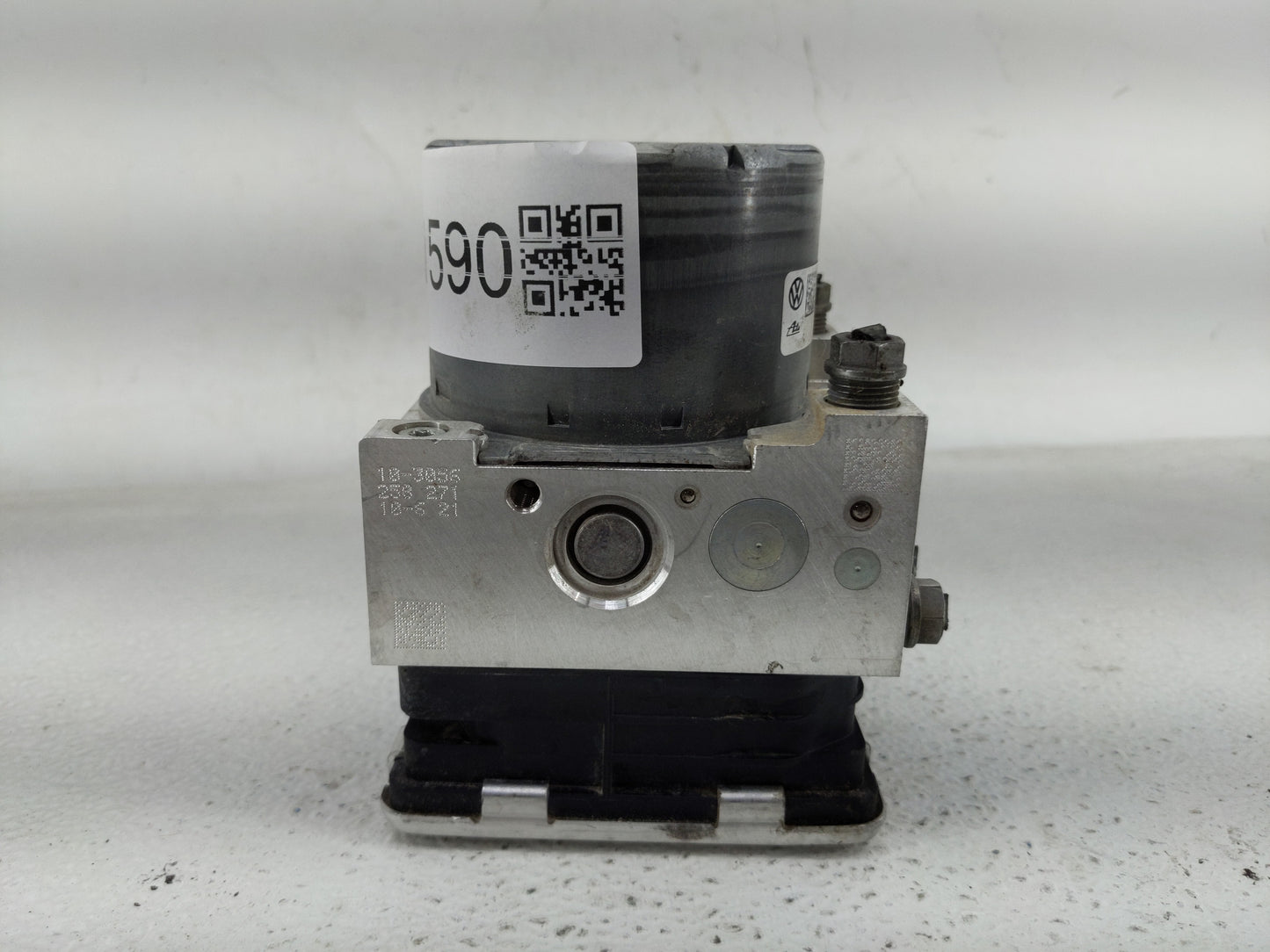 2023 Volkswagen Atlas ABS Pump Control Module Replacement P/N:5Q0 614 517 GB Fits Fits 2021 2022 OEM Used Auto Parts - Oemus