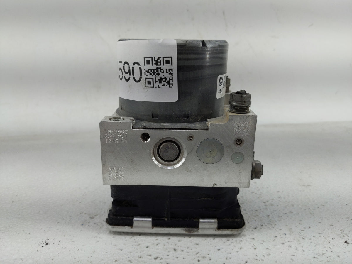 2023 Volkswagen Atlas Anti-Lock Brake ABS Pump Module Actuator OEM P/N:5Q0 614 517 GB Fits Fits 2021 2022 OEM Used Auto Part