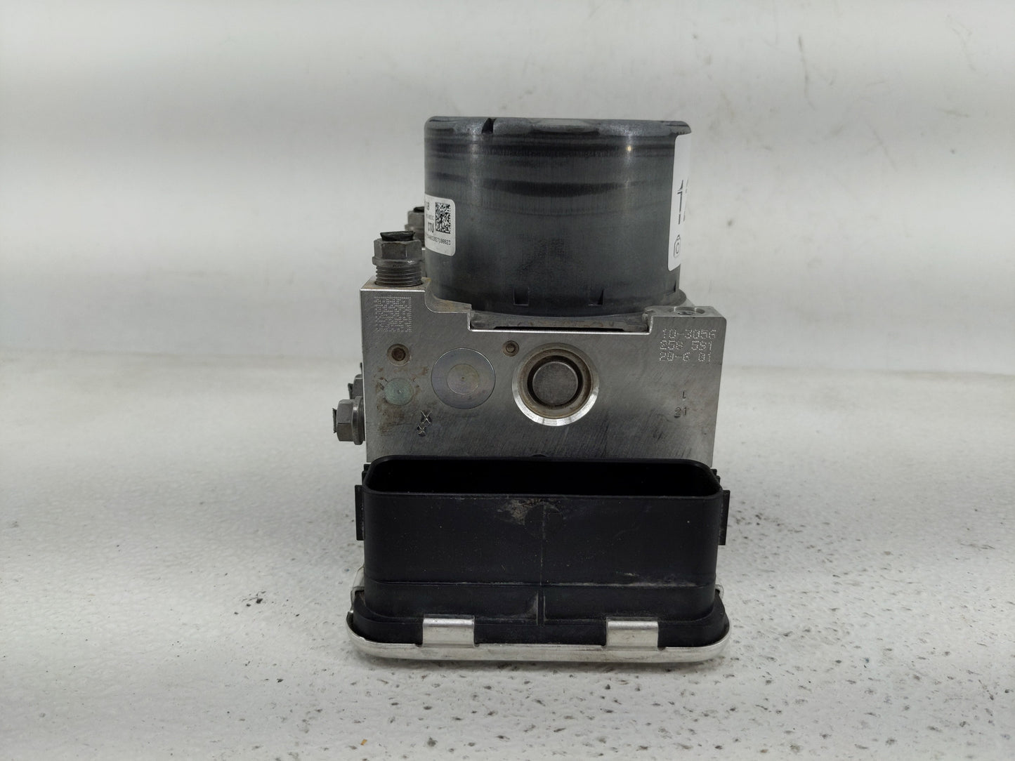 2023 Volkswagen Atlas ABS Pump Control Module Replacement P/N:5Q0 614 517 GB Fits Fits 2021 2022 OEM Used Auto Parts - Oemus