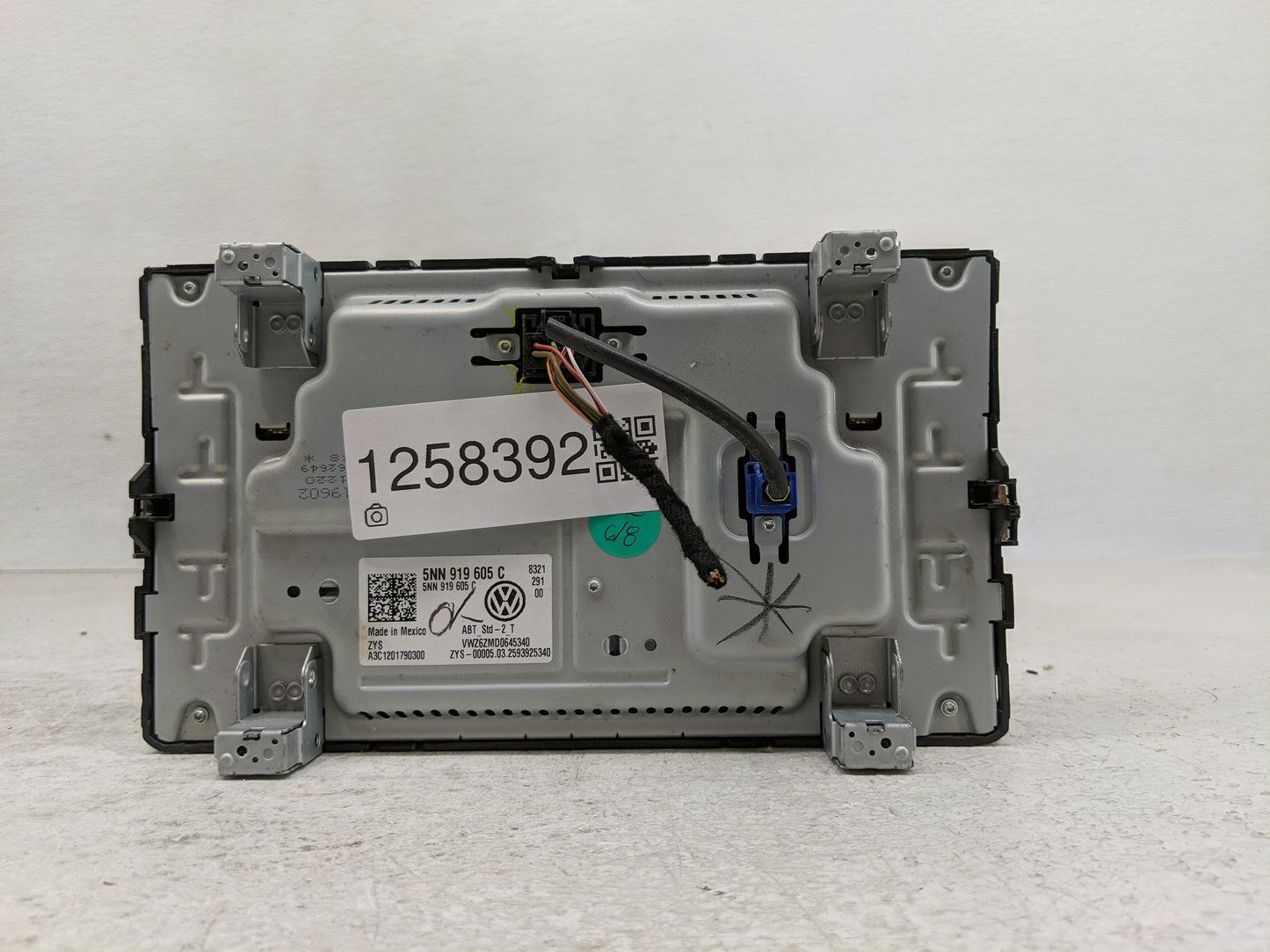 2018-2022 Volkswagen Atlas Information Display Screen - Oemusedautoparts1.com