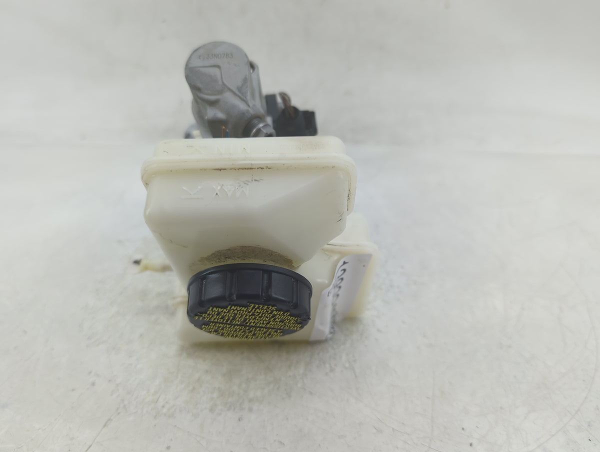 Volkswagen Atlas Brake Master Cylinder 1383243 - Oemusedautoparts1.com
