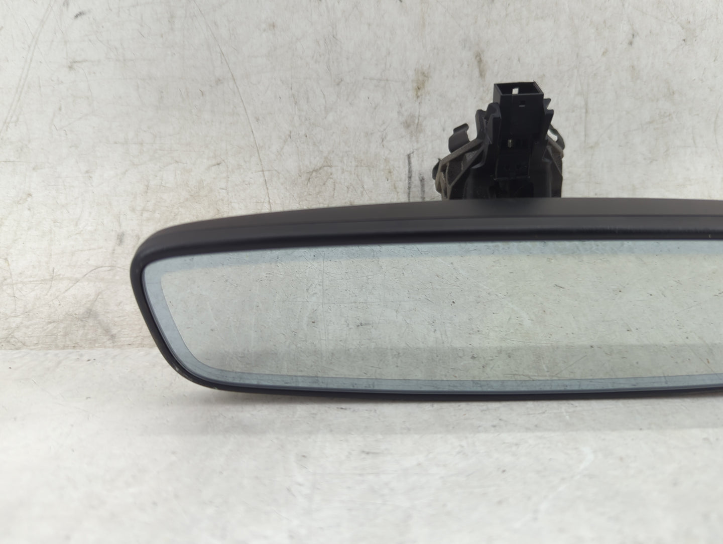 2020-2022 Volkswagen Atlas Interior Rear View Mirror Replacement OEM P/N:E11028191 Fits Fits 2020 2021 2022 OEM Used Auto Pa