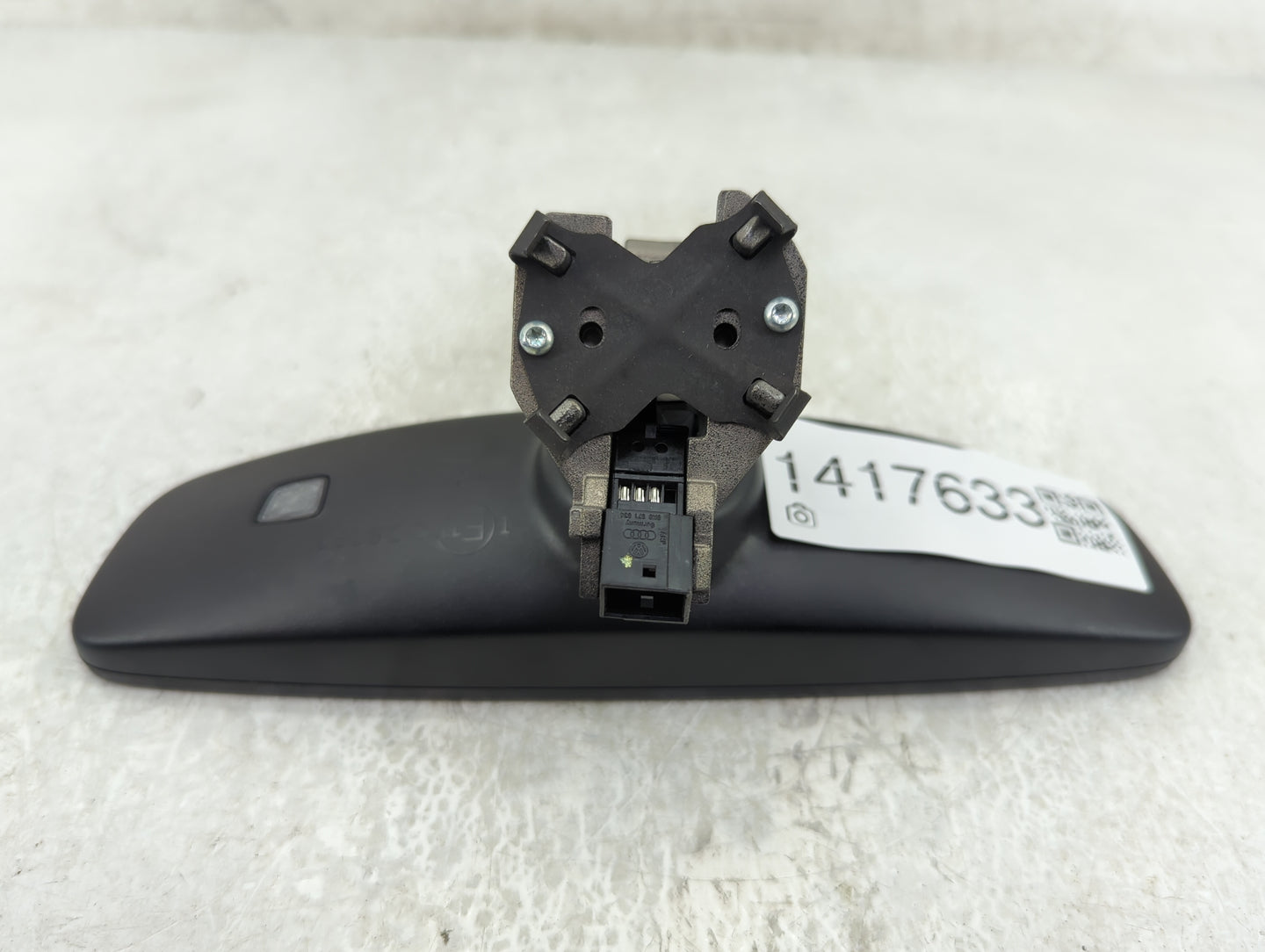 2020-2022 Volkswagen Atlas Interior Rear View Mirror Replacement OEM P/N:E11028191 Fits Fits 2020 2021 2022 OEM Used Auto Pa