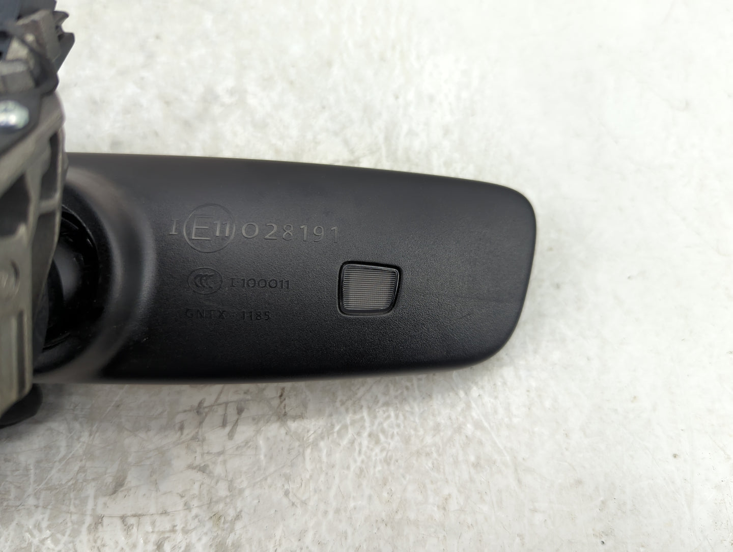 2020-2022 Volkswagen Atlas Interior Rear View Mirror Replacement OEM P/N:E11028191 Fits Fits 2020 2021 2022 OEM Used Auto Pa
