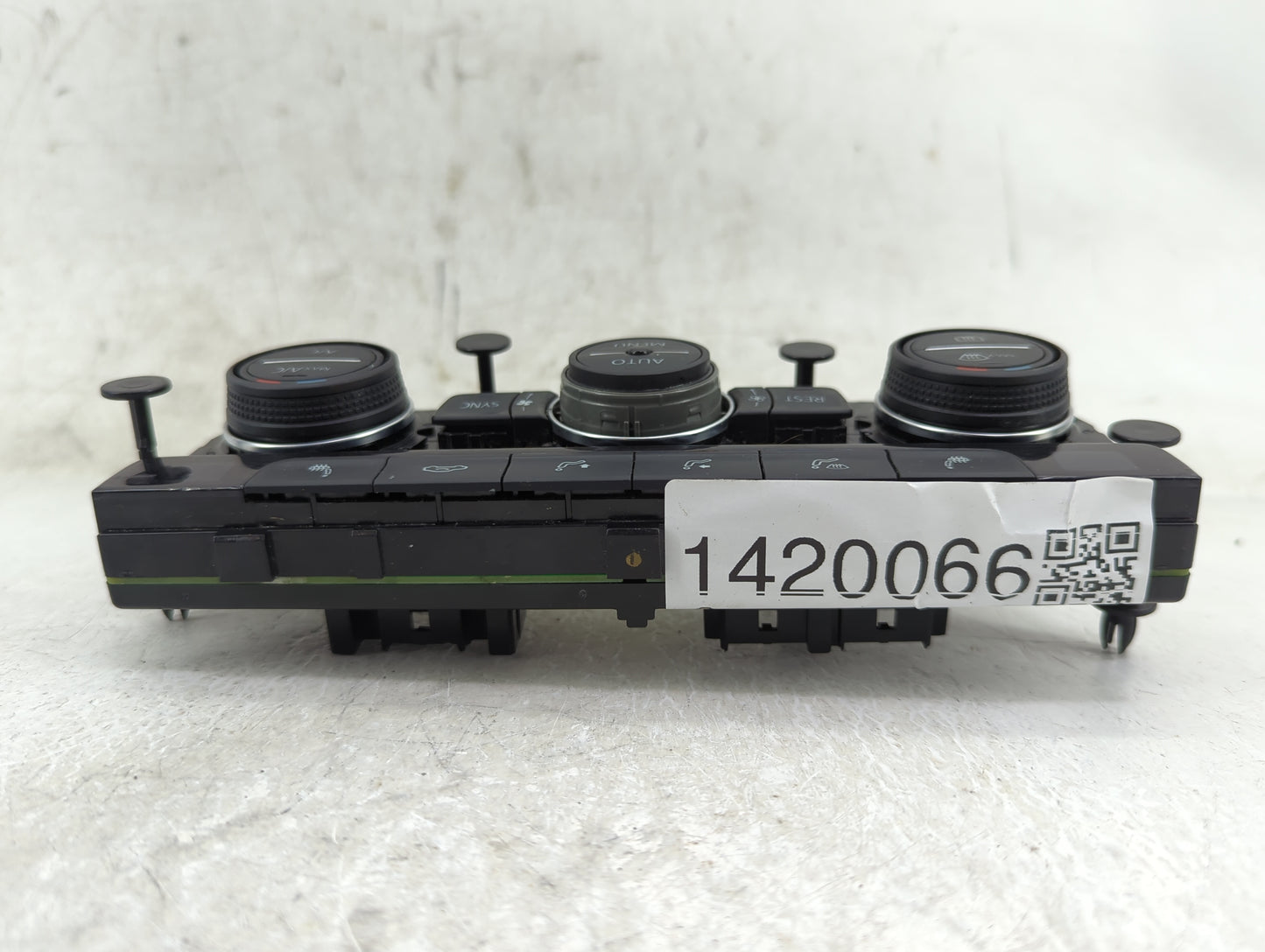 2023 Volkswagen Atlas Climate Control Module Temperature AC/Heater Replacement P/N:3CN907044AA Fits OEM Used Auto Parts - Oe