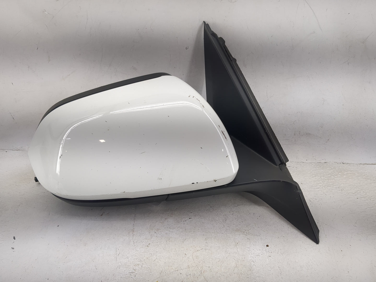 2023 Volkswagen Atlas Passenger Side View Mirror - Right Door Mirror OEM Used - Oemusedautoparts1.com