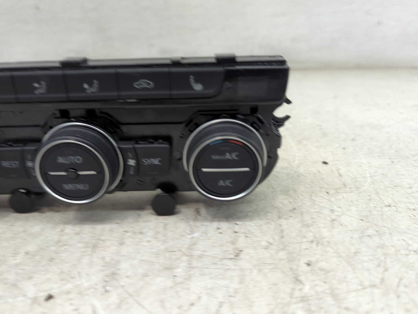 2023 Volkswagen Atlas Climate Control Module Temperature AC/Heater Replacement P/N:3CN907044AA 5HB013565-44 Fits OEM Used Au
