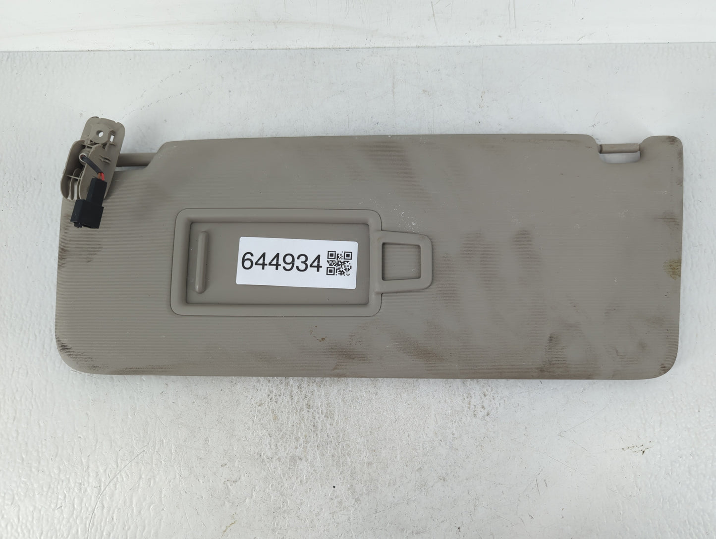 2020-2022 Volkswagen Atlas Sun Visor Shade Replacement Driver Left Mirror Fits Fits 2020 2021 2022 OEM Used Auto Parts - Oem