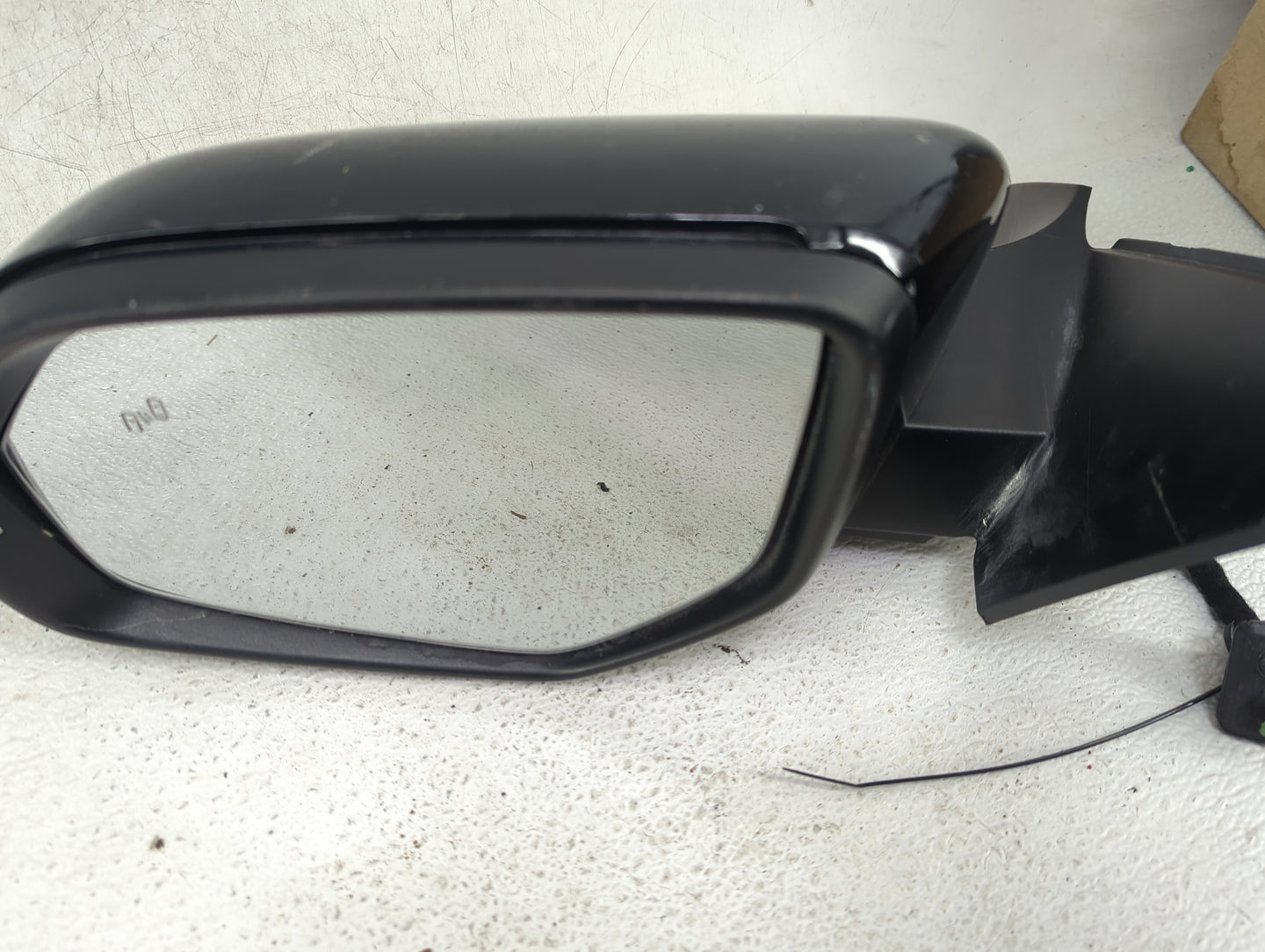2020-2022 Volkswagen Atlas Cross Sport Driver Side View Mirror - Left Door Mirror OEM Used - Oemusedautoparts1.com