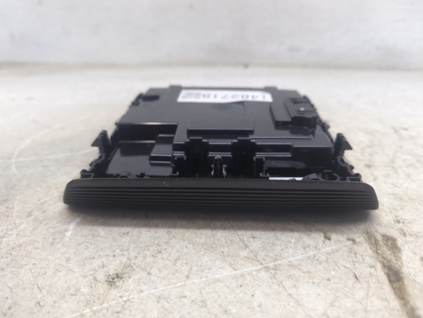 2023 Volkswagen Id4 Overhead Roof Console Interior Dome Light Black - Oemusedautoparts1.com