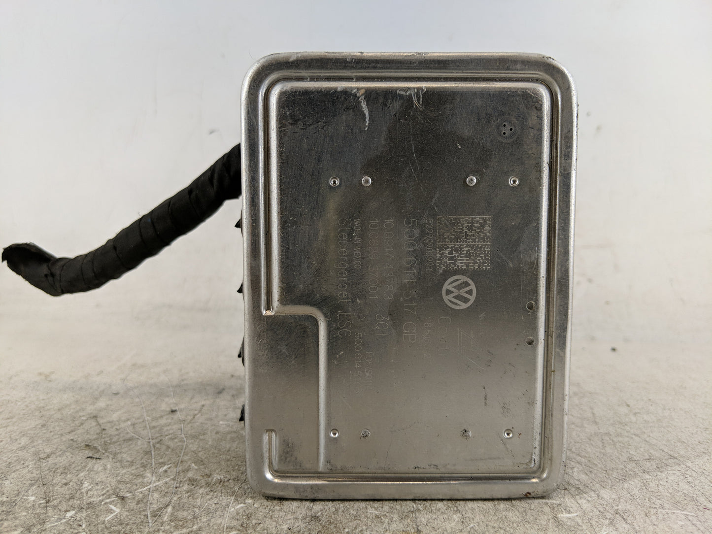 2023 Volkswagen Jetta ABS Pump Control Module Replacement P/N:5Q0 614 517 GB Fits Fits 2021 2022 OEM Used Auto Parts - Oemus