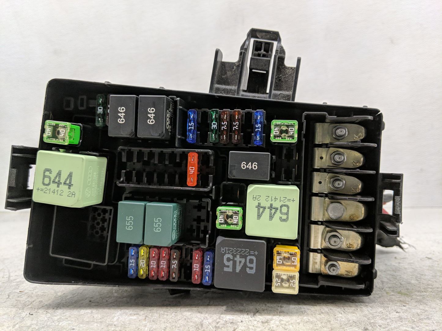 2019-2021 Volkswagen Jetta Fusebox Fuse Box Panel Relay Module Fits Fits 2019 2020 2021 OEM Used Auto Parts - Oemusedautopar