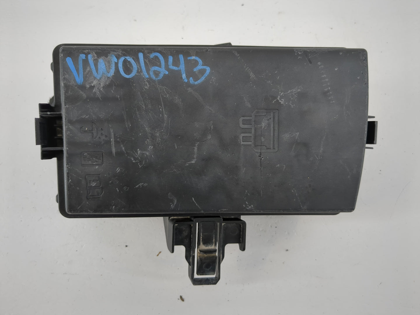 2018-2022 Volkswagen Tiguan Fusebox Fuse Box Panel Relay Module P/N:X412906 Fits Fits 2015 2016 2017 2018 2019 2020 2021 202