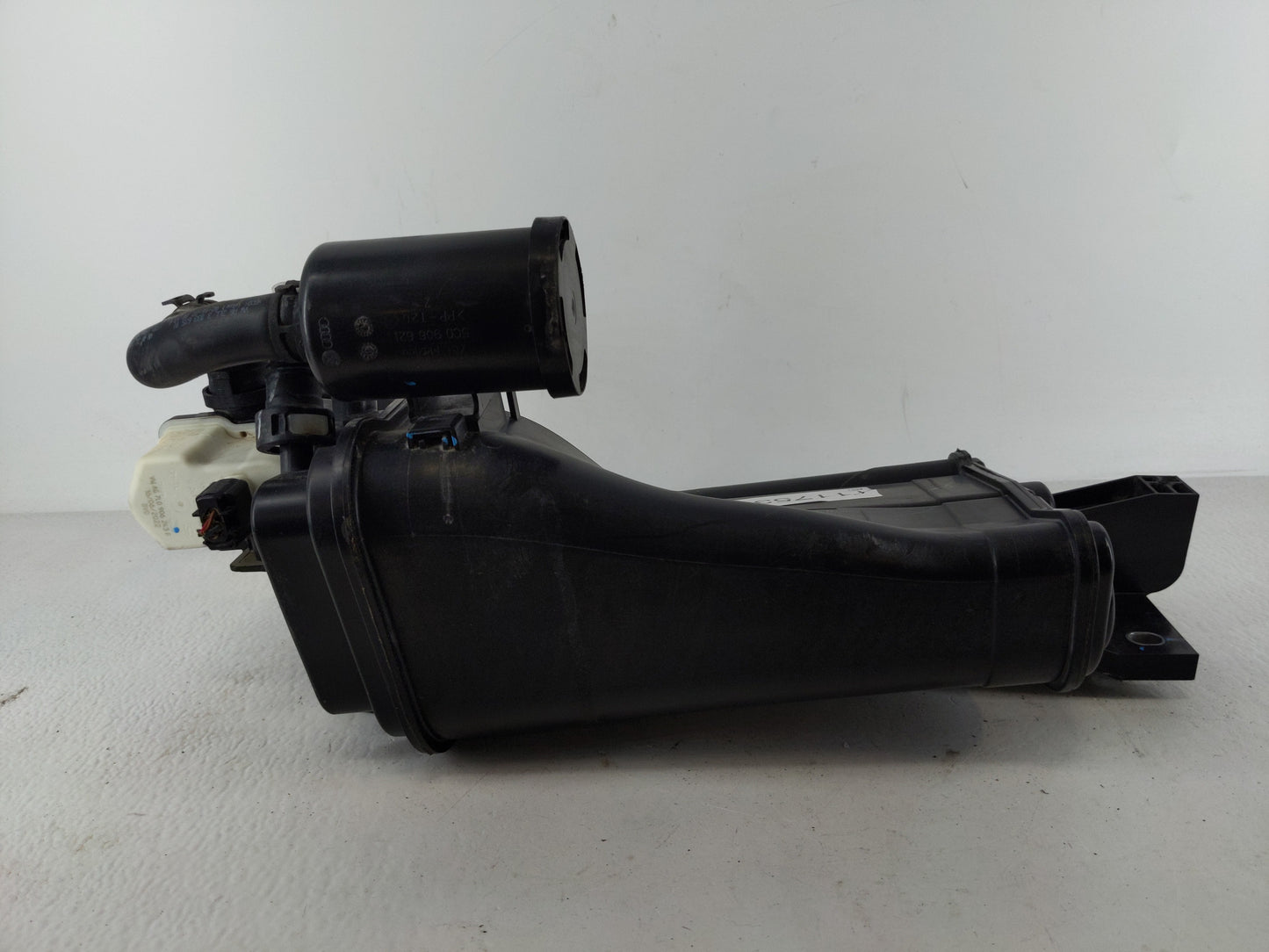 2023 Volkswagen Tiguan Fuel Vapor Charcoal Canister - Oemusedautoparts1.com