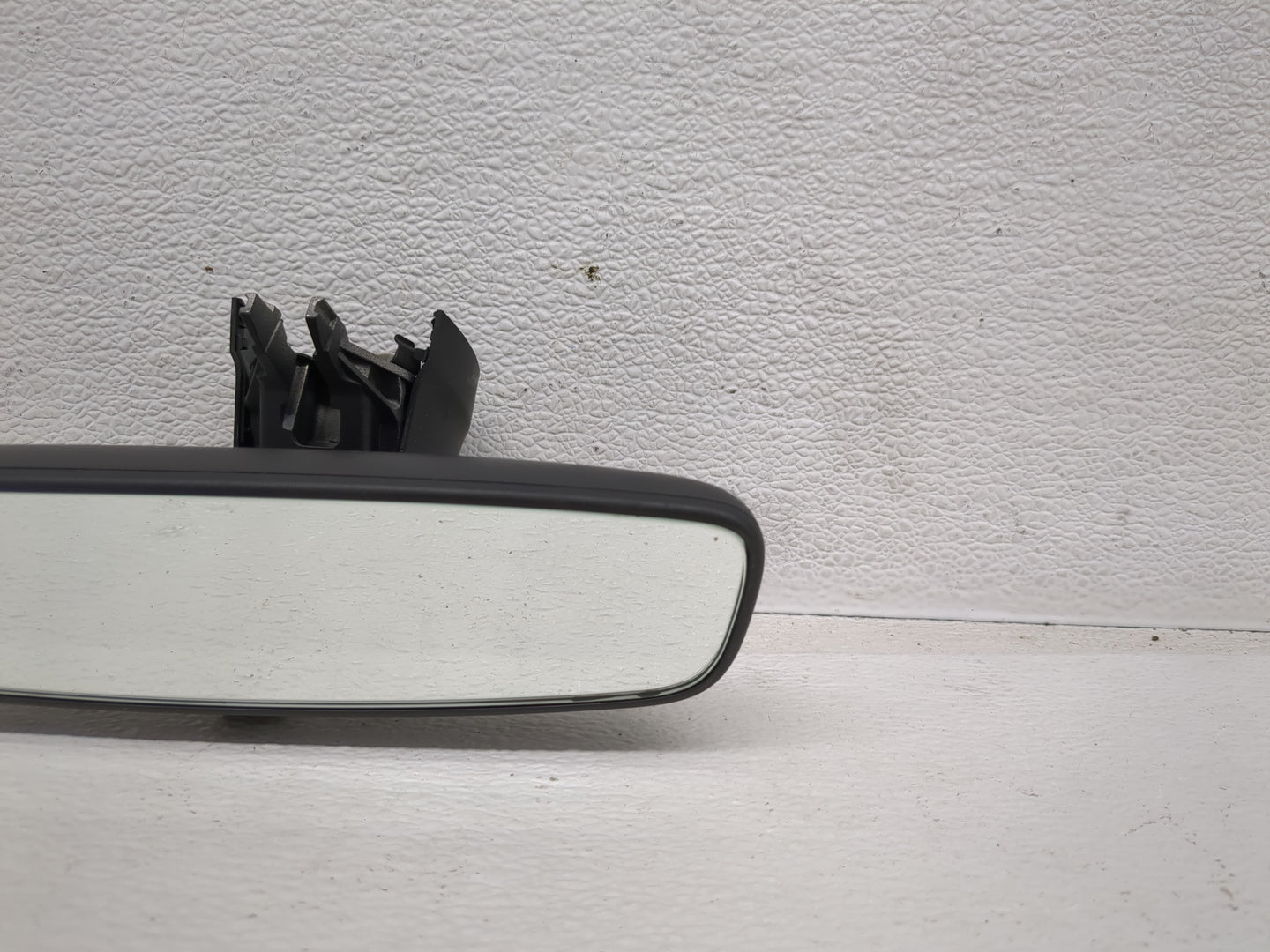 2023 Volkswagen Tiguan Interior Rear View Mirror Replacement OEM Fits OEM Used Auto Parts - Oemusedautoparts1.com