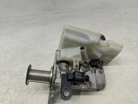 2018-2022 Volkswagen Tiguan Brake Master Cylinder - Oemusedautoparts1.com