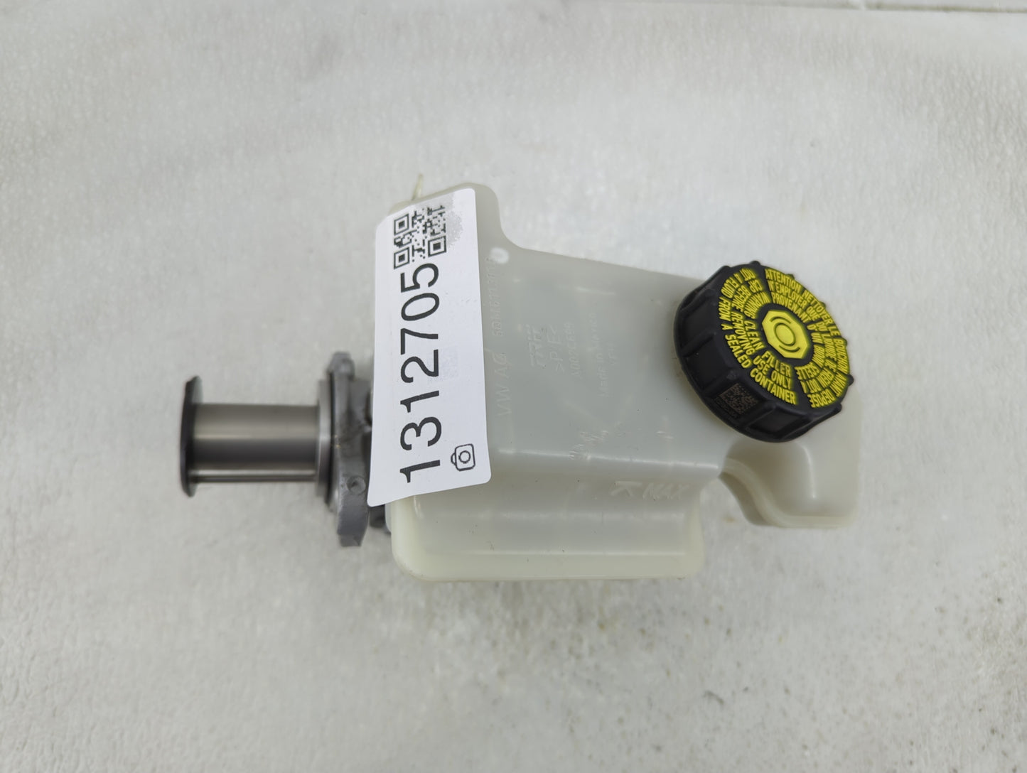 2018-2022 Volkswagen Tiguan Brake Master Cylinder - Oemusedautoparts1.com