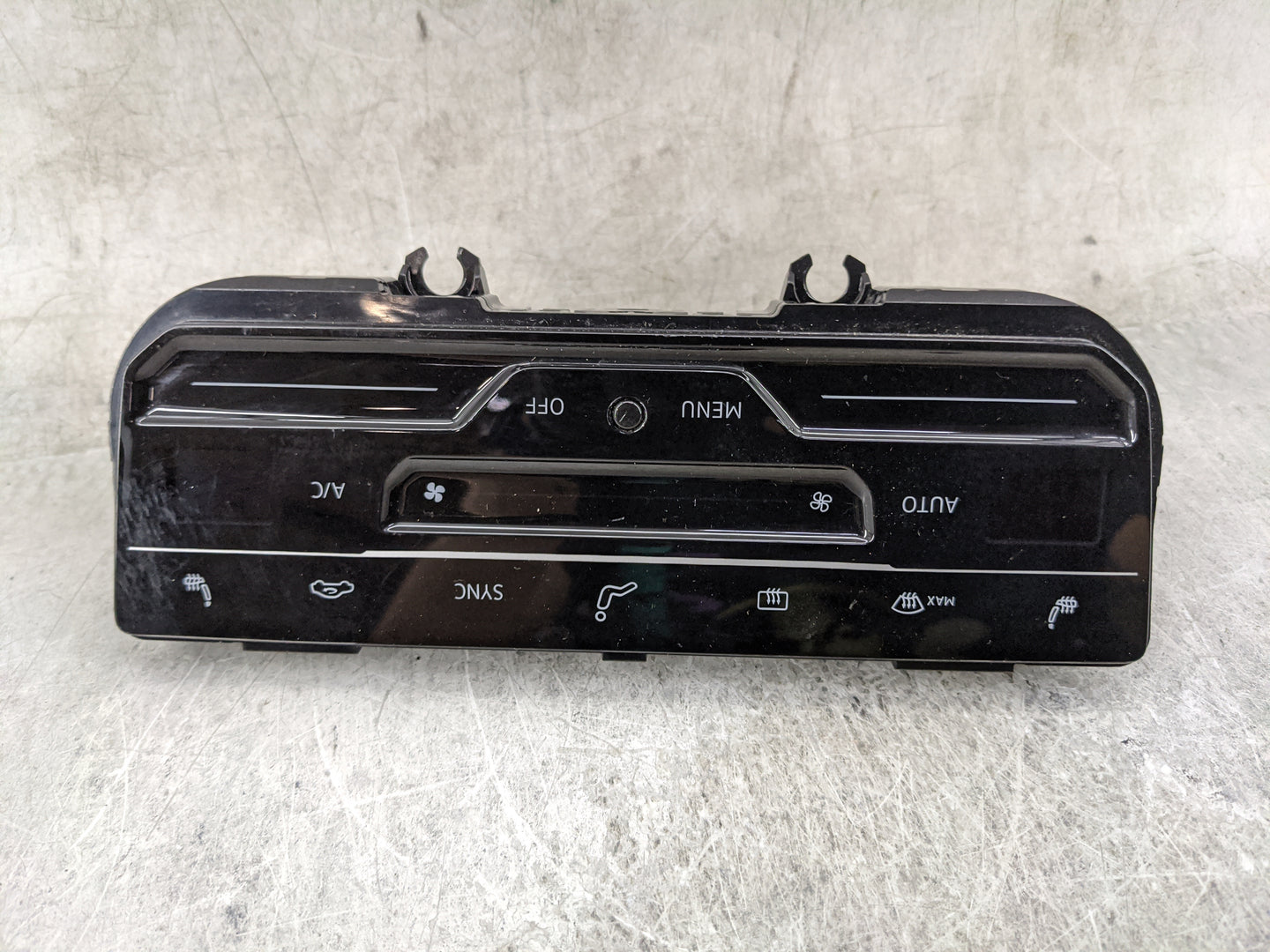 2022 Volkswagen Tiguan Climate Control Module Temperature AC/Heater Replacement P/N:5NA.907.044.AP 5NA907044AP Fits OEM Used